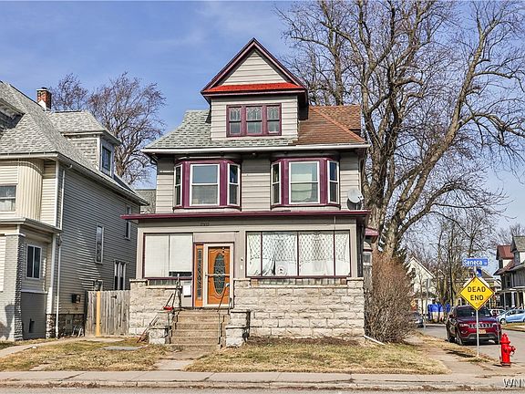 3rd image of 2302 Seneca St
