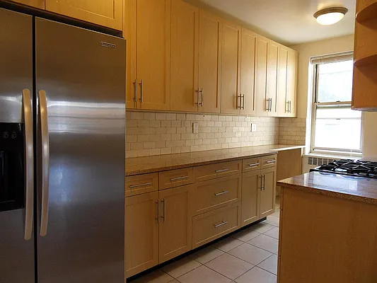 Rented by Stonehenge NYC LLC | media 7