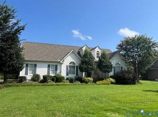 11809 Hogans Aly, Chester, VA 23836