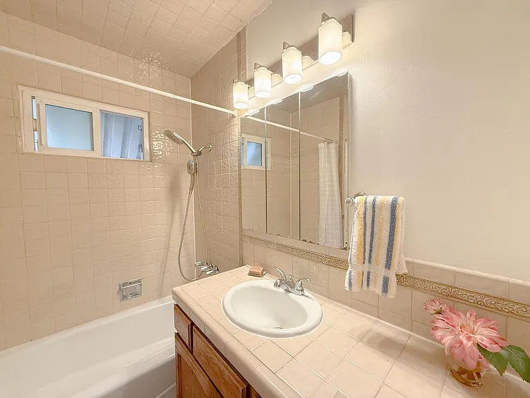 1226 Margery Ave — Photo 15