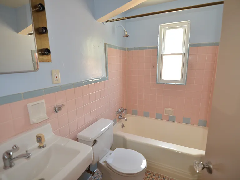 4211 North Ave #6 — Photo 3