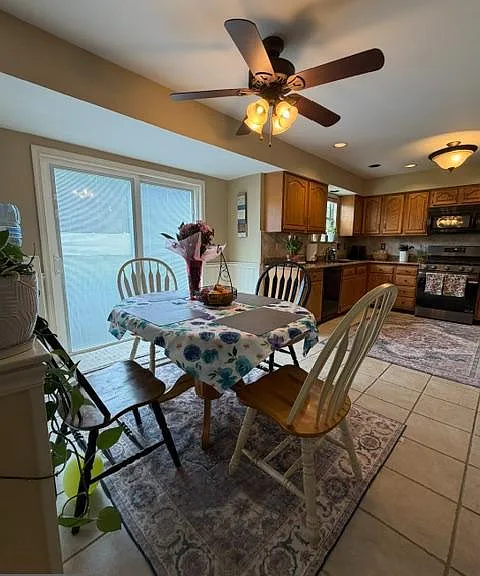 108 Parkside Dr — Photo 10