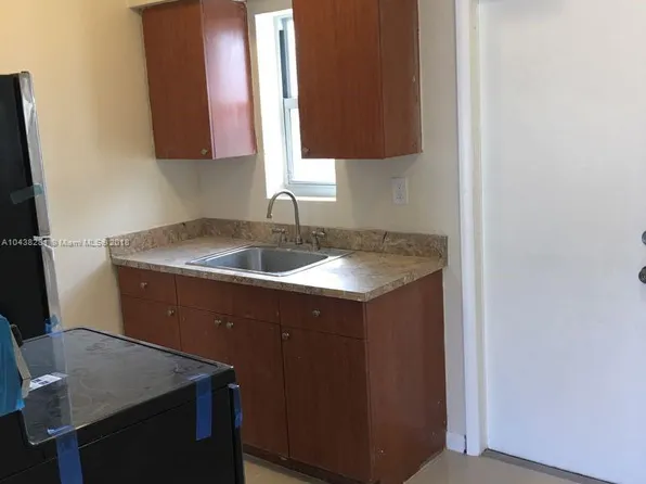 1265 NE 136th Ter, Miami, FL