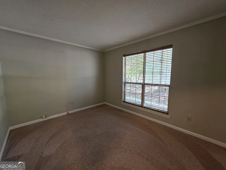 302 Henley Way — Photo 18