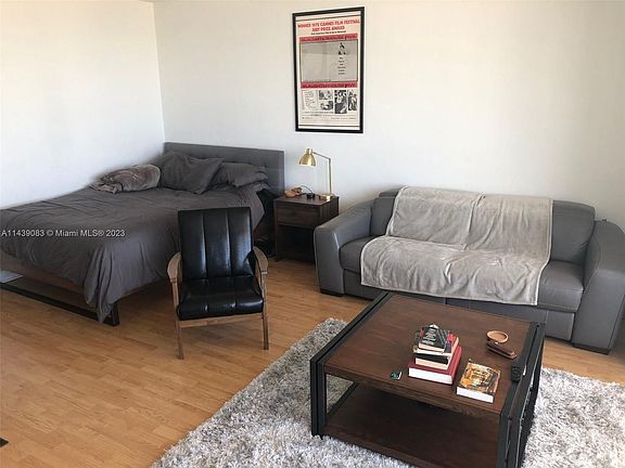 4th image of 1000 West Ave APT 1431