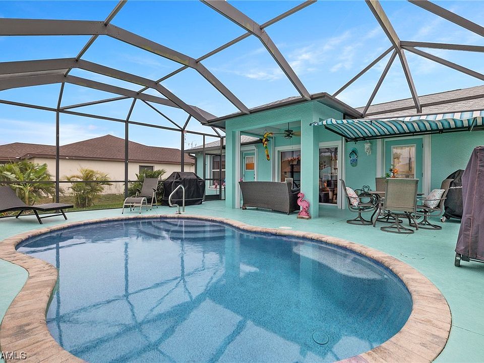 1st image of 205 Chiquita Blvd N