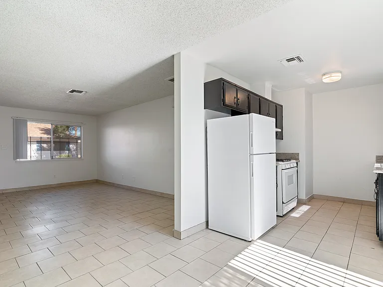 Thunderbird Apartments Inside