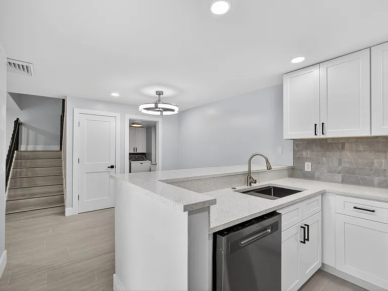 183 Charter Way — Photo 13