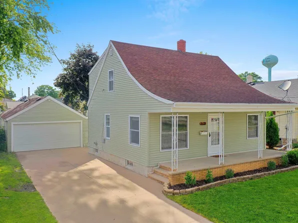 919 Madison St, Little Chute, WI 54140