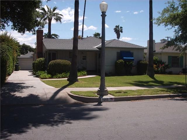 1st image of 1000 N Vinedo Ave