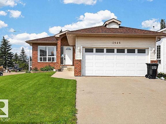 3rd image of 1046 Jones Cres NW