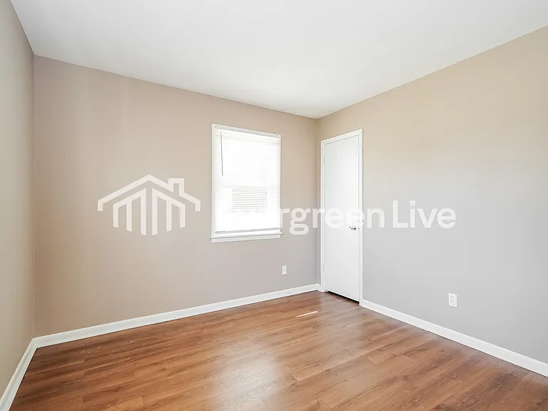 1634 Huxley Dr — Photo 11