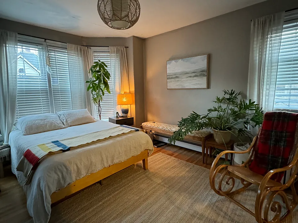 82 Lime St #2