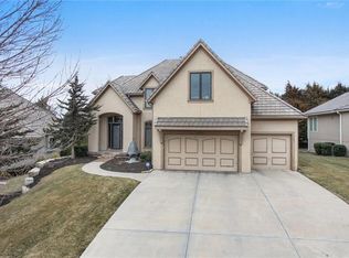 9709 Pickering St, Shawnee, KS 66227