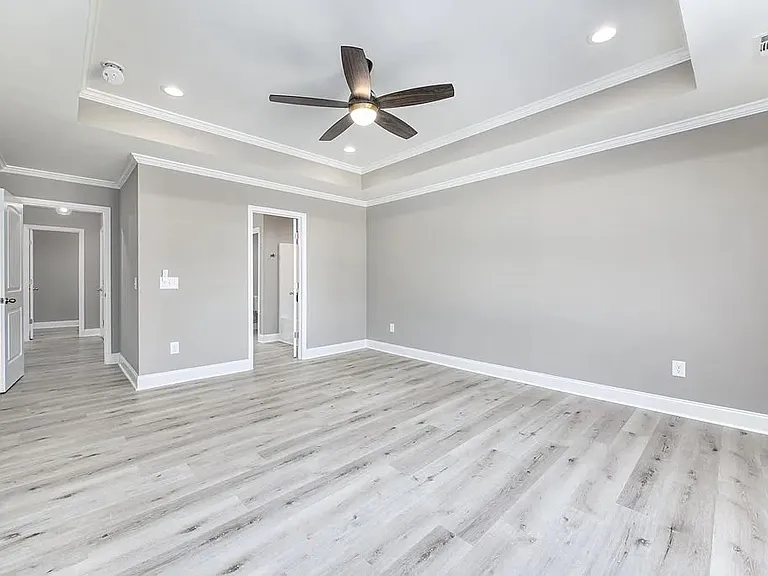 3943 Westgate Dr — Photo 8