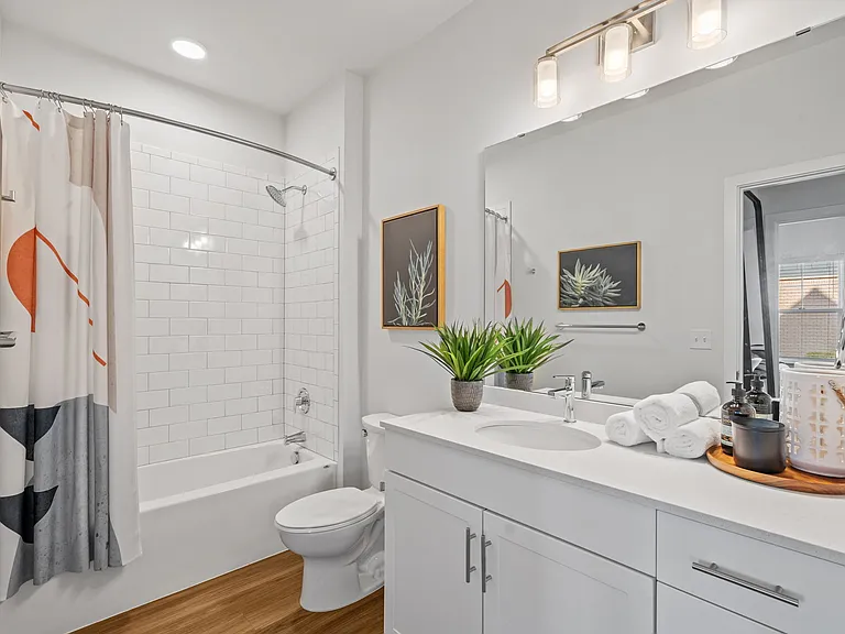 Miles - 2 Bed / 2 Bath - 1,098 Sq.Ft.