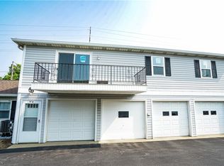 916 Canterbury Ln #D, Salem, OH 44460