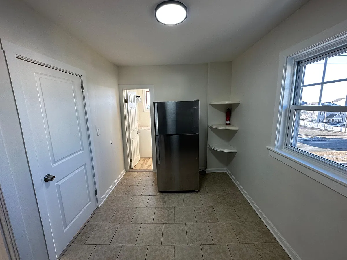 Building Photo - 834 Eastern Ave #3S