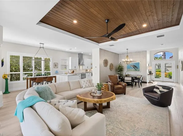 1801 Ivy Pointe CT, NAPLES, FL 34109