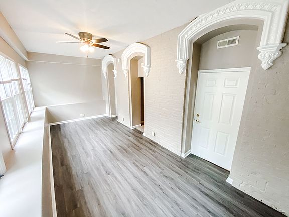 3rd image of 1218 Columbia St APT 1