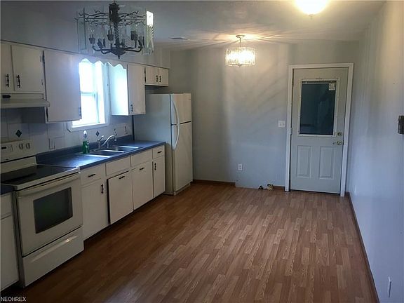 5th image of 256 Washington Dr