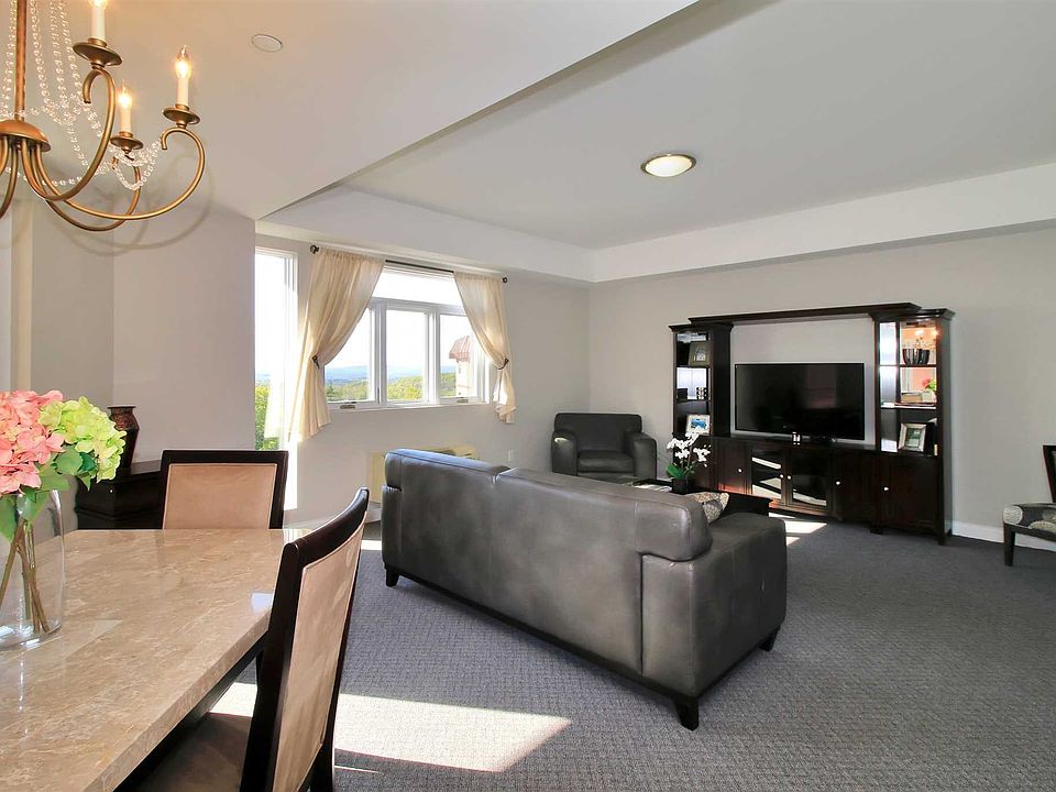 2nd image of 685 W Broadway APT 6O