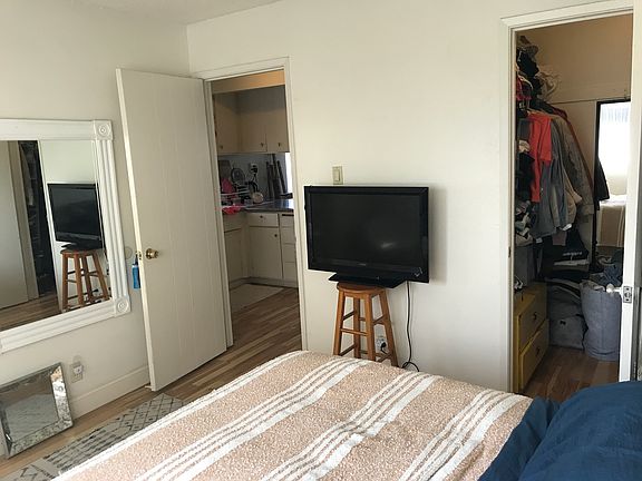 5th image of 665 Iris Ave APT 5