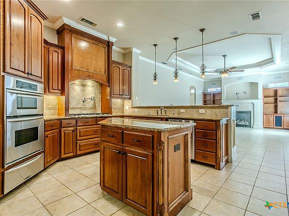 5th image of 2813 Sleepy Hollow Ln
