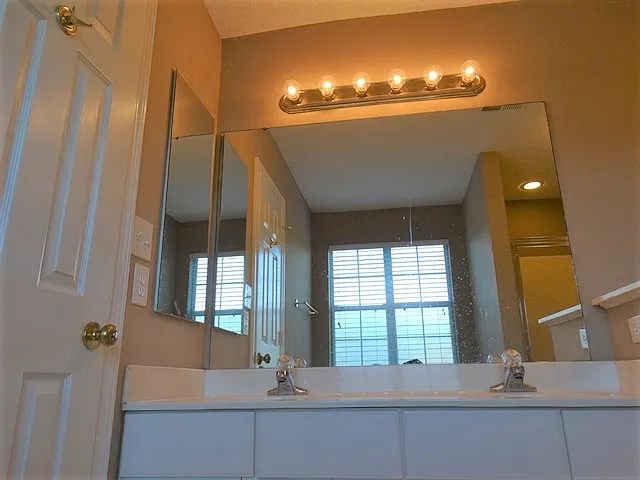 10231 Danesway Ln — Photo 6