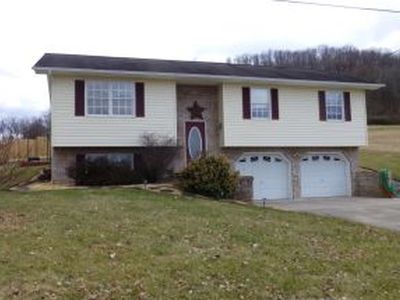 326 Ellis Ln, Mount Carmel, TN, 37645