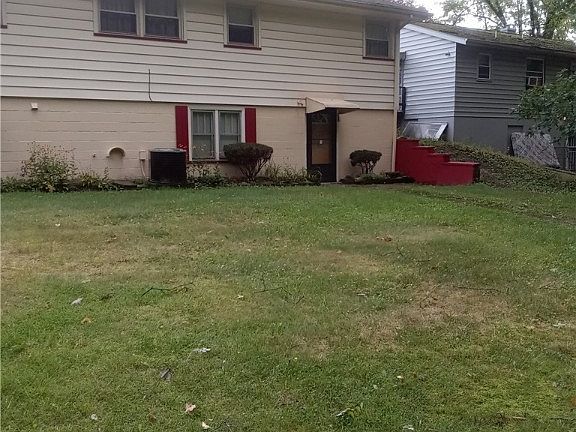 2nd image of 1131 Inverness Ave