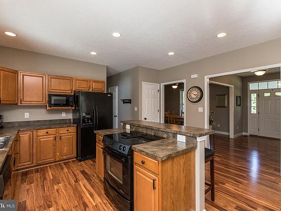 2nd image of 29285 Lilly Way
