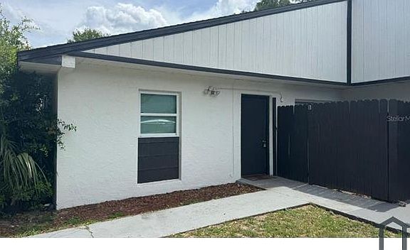 2nd image of 2920 SE 50th Ct #B