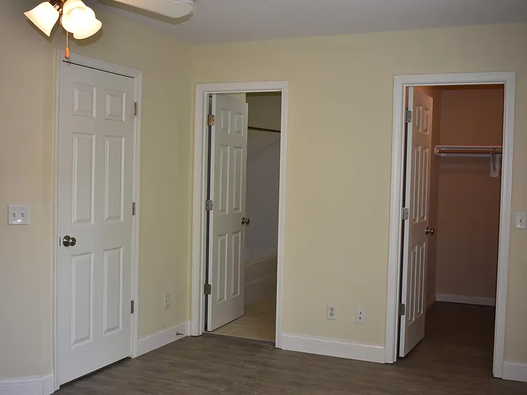 831 Whitetail Ct — Photo 10