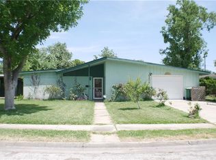 4804 Evergreen St, Victoria, TX 77904