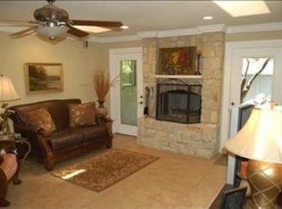824 Berkinshire Dr, Dallas, TX 75218