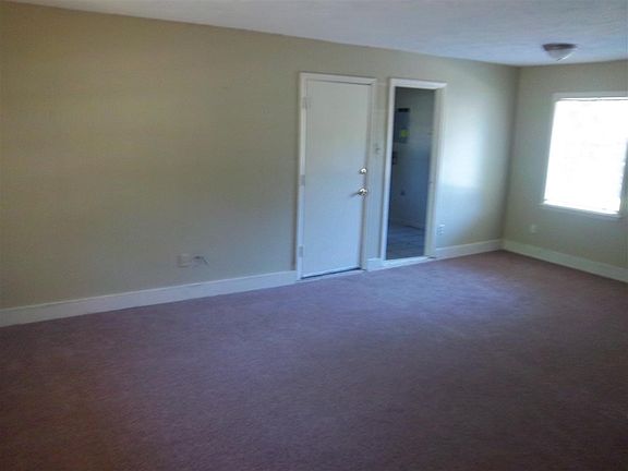 4th image of 3707 Freemile Ave