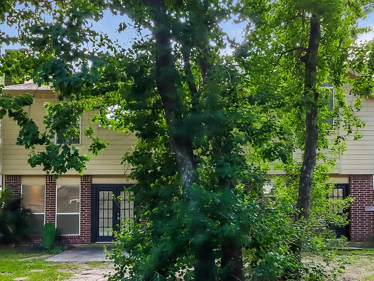 20914 Lake Park Trl — Photo 16