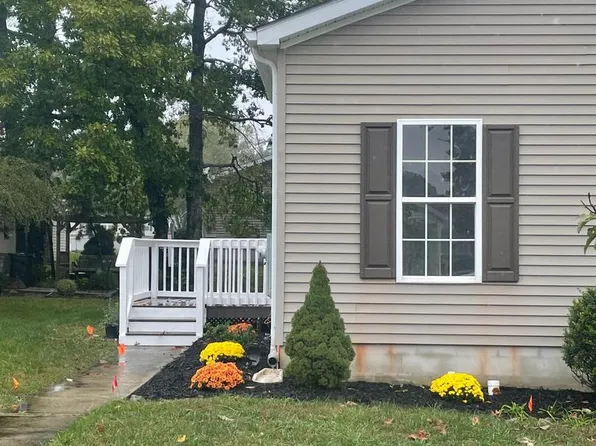 11 Maple Ct, Mays Landing, NJ 08330