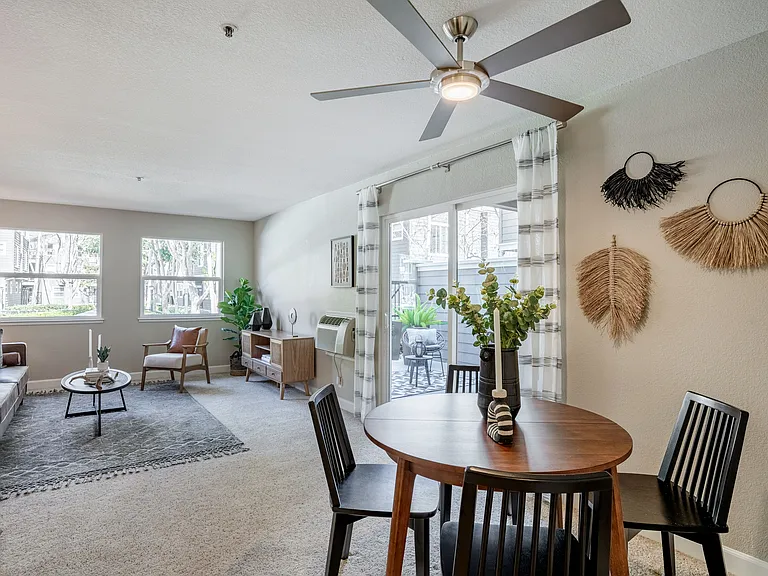 Sofi Sunnyvale — Photo 8