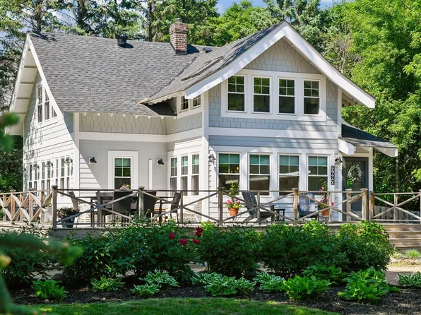 5685 Howards Point Rd, Shorewood, MN 55331