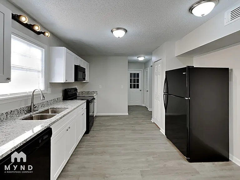 2979 Bayberry Ct — Photo 4