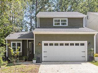 9 Lark Cir, Chapel Hill, NC 27517