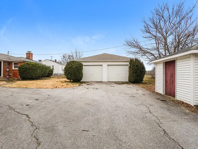 2389 Mount Eden Rd — Photo 15