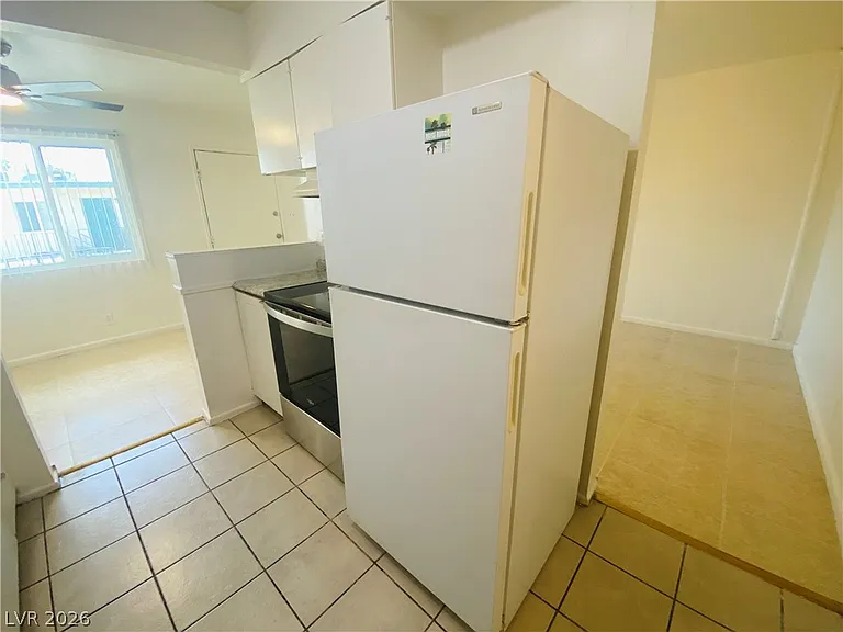 3762 Royal Crest St #6 — Photo 7