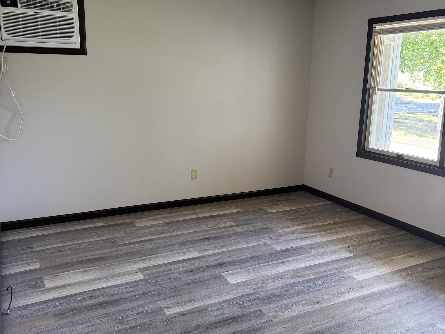 2 bed, 800 sqft, $900 — Photo 2