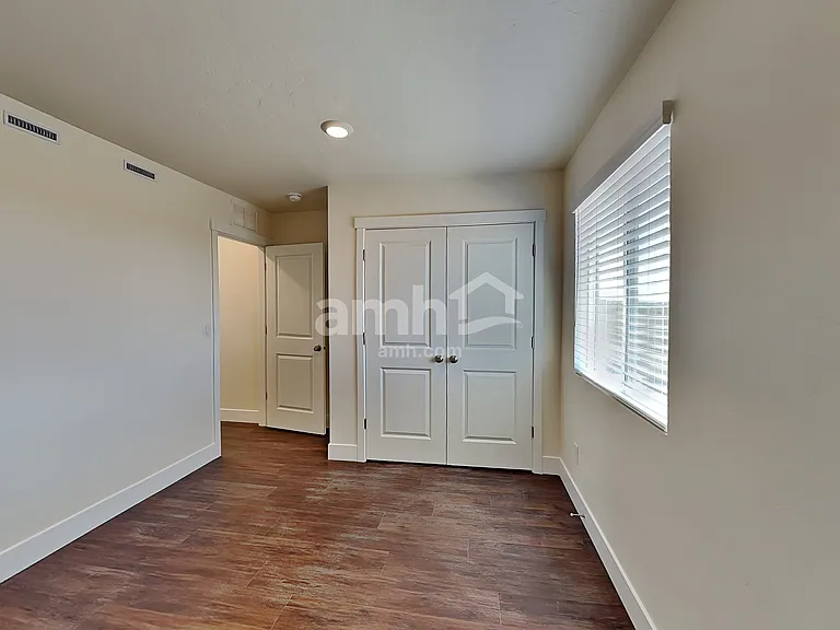 1389 E Ludlow Dr — Photo 20