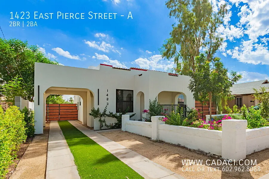 Gorgeous 2-Bed, 2-Bath home in the Garfield District in Central Phoenix — Photo 3