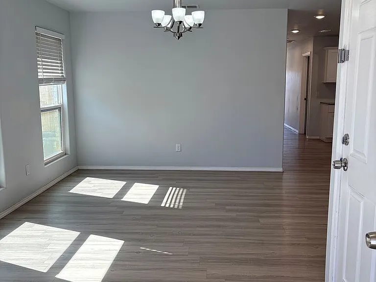 5515 Kemper St — Photo 3