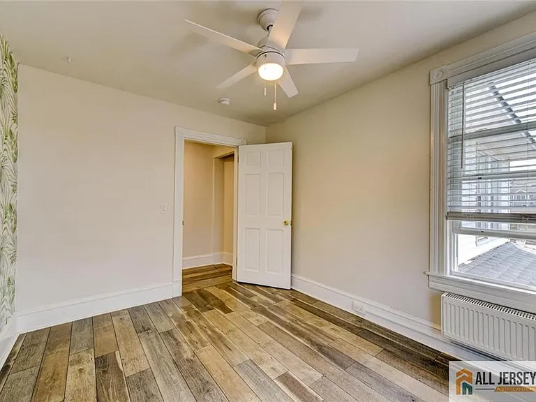 37 E Somerset St #2 — Photo 12